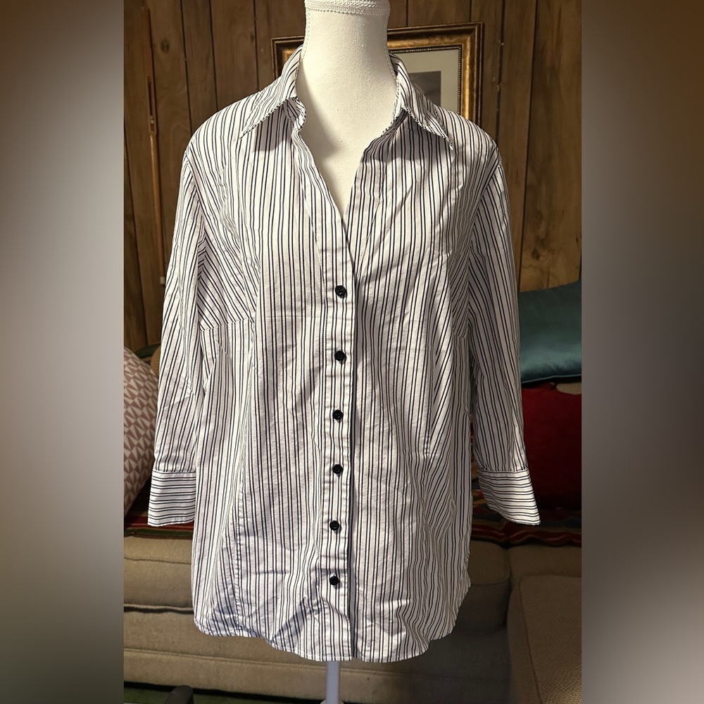 Women’s Classic Black and White Striped ButtonUp Shirt with Stretch, Size 1X